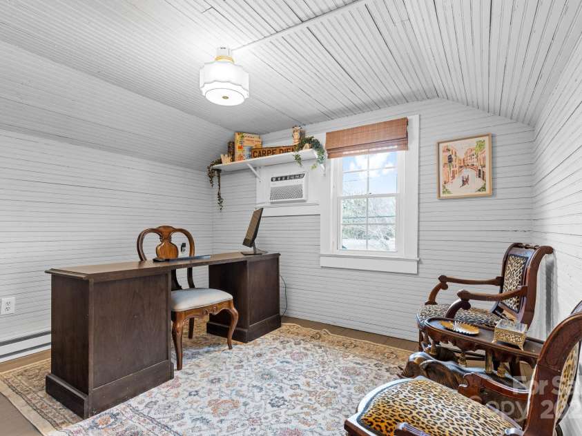 239 Euclid Avenue, Statesville, NC 28677.  MLS# CAR4222009, YatesRealty ID 12082. 