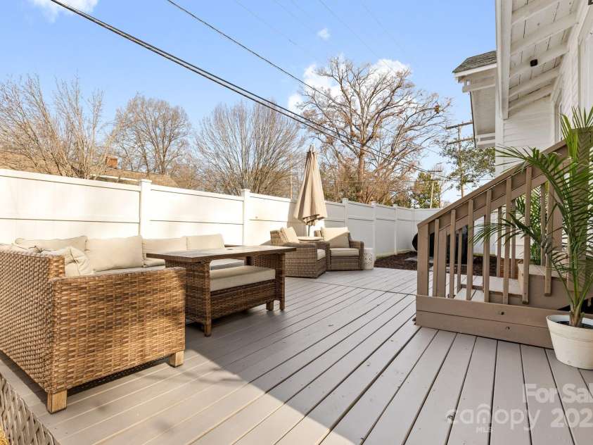 239 Euclid Avenue, Statesville, NC 28677.  MLS# CAR4222009, YatesRealty ID 12082. 