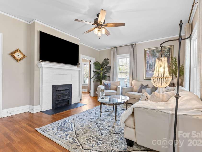 239 Euclid Avenue, Statesville, NC 28677.  MLS# CAR4222009, YatesRealty ID 12082. 