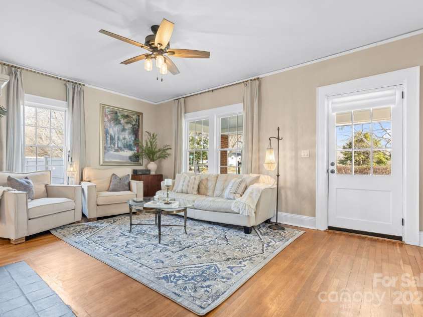 239 Euclid Avenue, Statesville, NC 28677.  MLS# CAR4222009, YatesRealty ID 12082. 