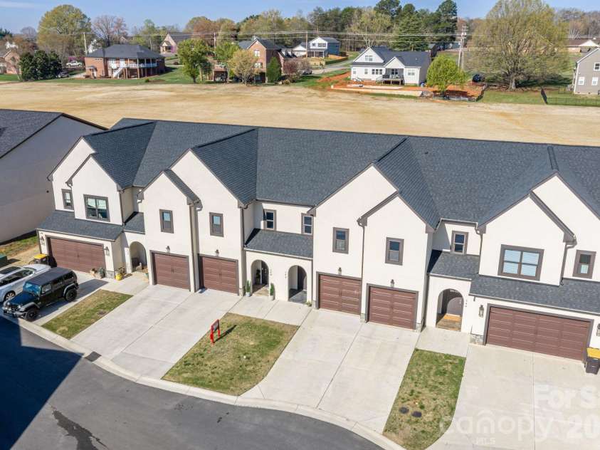 148 Shields Drive, Lincolnton, NC 28092.  MLS# CAR4357341, YatesRealty ID 12083. 