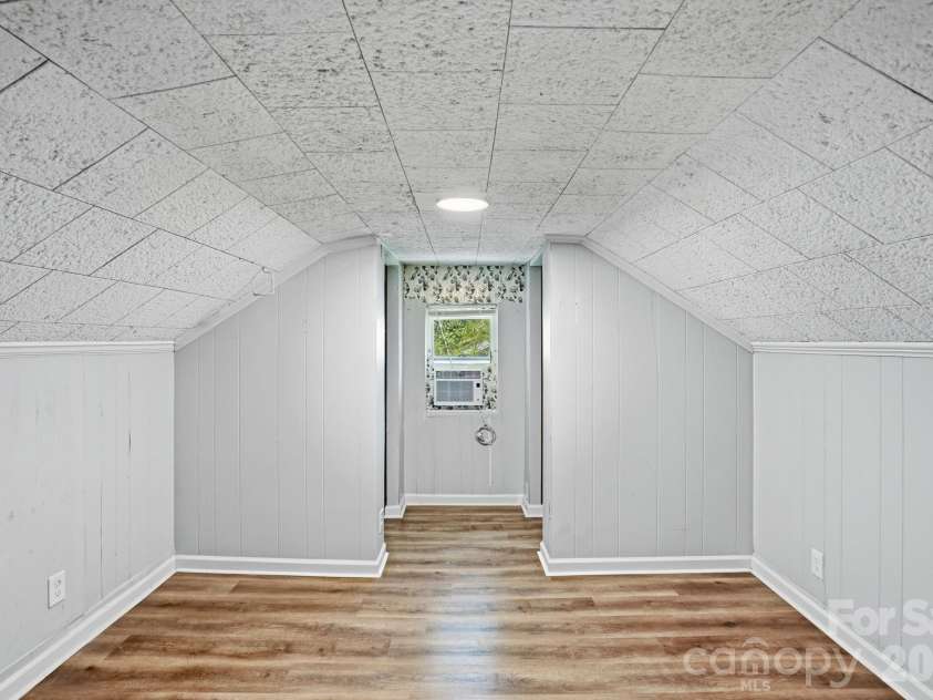 8825 Mcclure Circle, Charlotte, NC 28216.  MLS# CAR4366009, YatesRealty ID 12084. 
