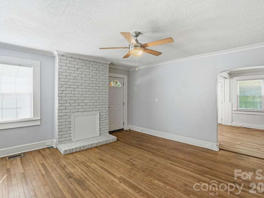 8825 Mcclure Circle, Charlotte, NC 28216.  MLS# CAR4366009, YatesRealty ID 12084. 