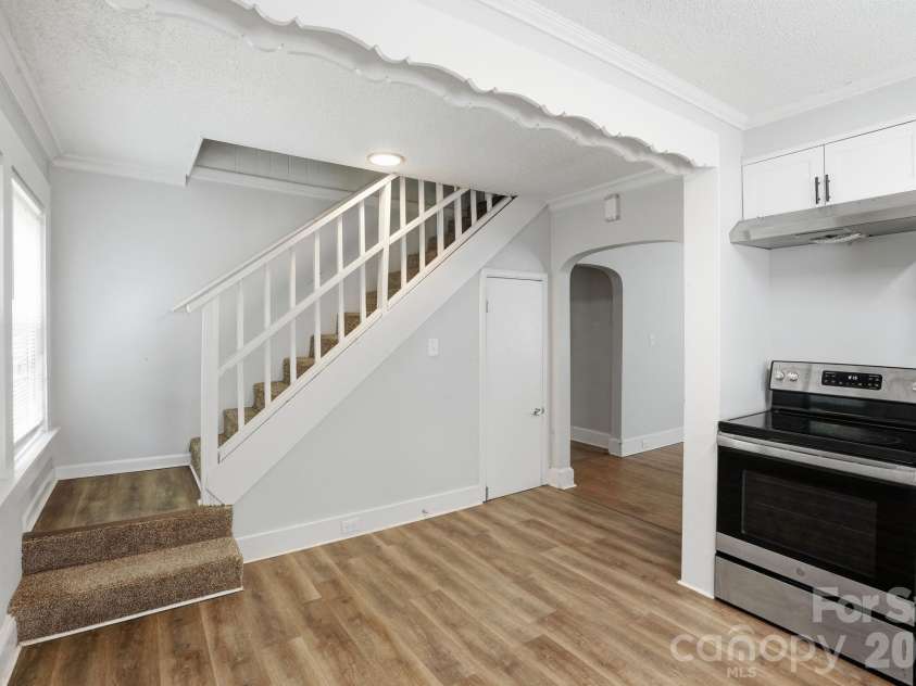 8825 Mcclure Circle, Charlotte, NC 28216.  MLS# CAR4366009, YatesRealty ID 12084. 