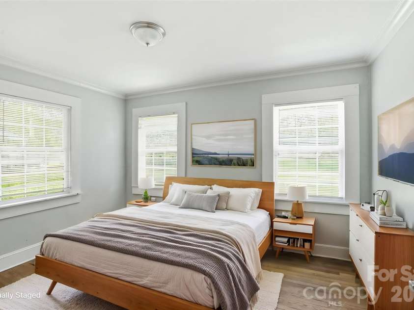 8825 Mcclure Circle, Charlotte, NC 28216.  MLS# CAR4366009, YatesRealty ID 12084. Virtually Staged