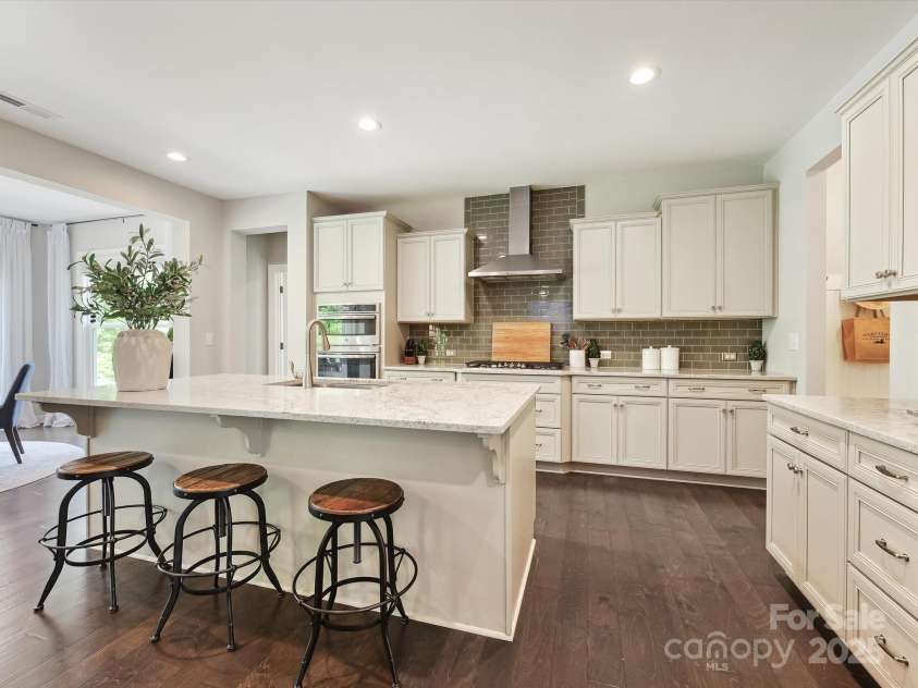 5420 Meadowcroft Way, Fort Mill, SC 29708.  MLS# CAR4252021, YatesRealty ID 12087. 