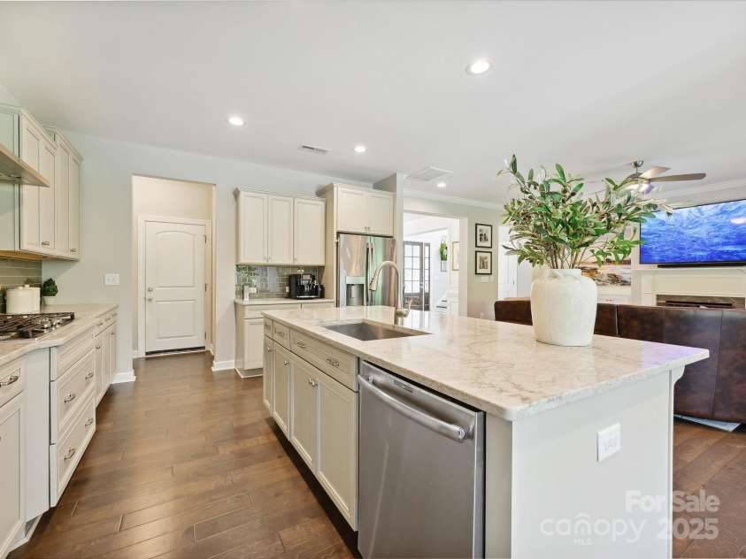 5420 Meadowcroft Way, Fort Mill, SC 29708.  MLS# CAR4252021, YatesRealty ID 12087. 