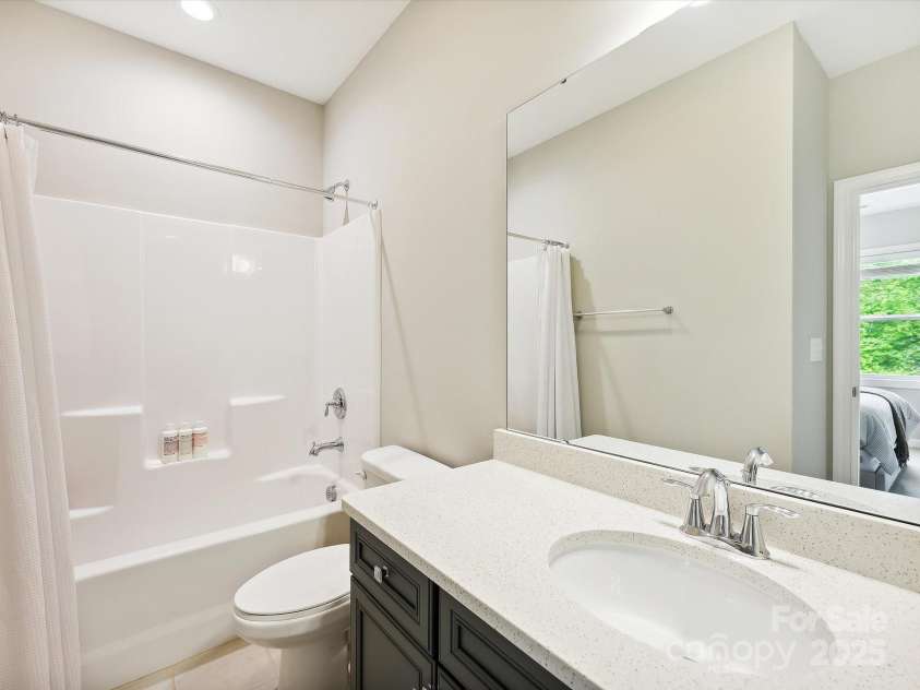 5420 Meadowcroft Way, Fort Mill, SC 29708.  MLS# CAR4252021, YatesRealty ID 12087. 