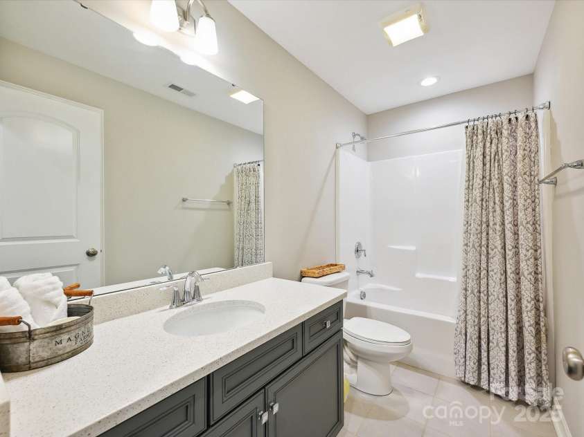 5420 Meadowcroft Way, Fort Mill, SC 29708.  MLS# CAR4252021, YatesRealty ID 12087. 