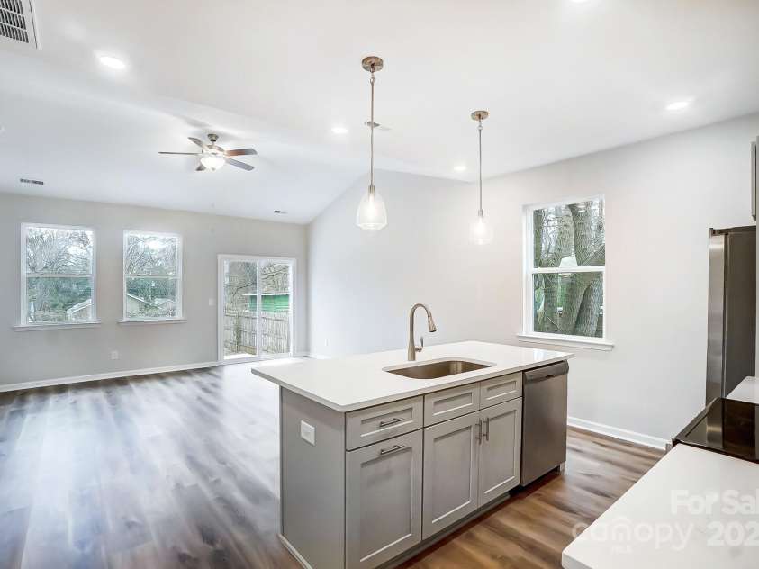 112 Bickett Avenue, Gastonia, NC 28052.  MLS# CAR4255271, YatesRealty ID 12088. 