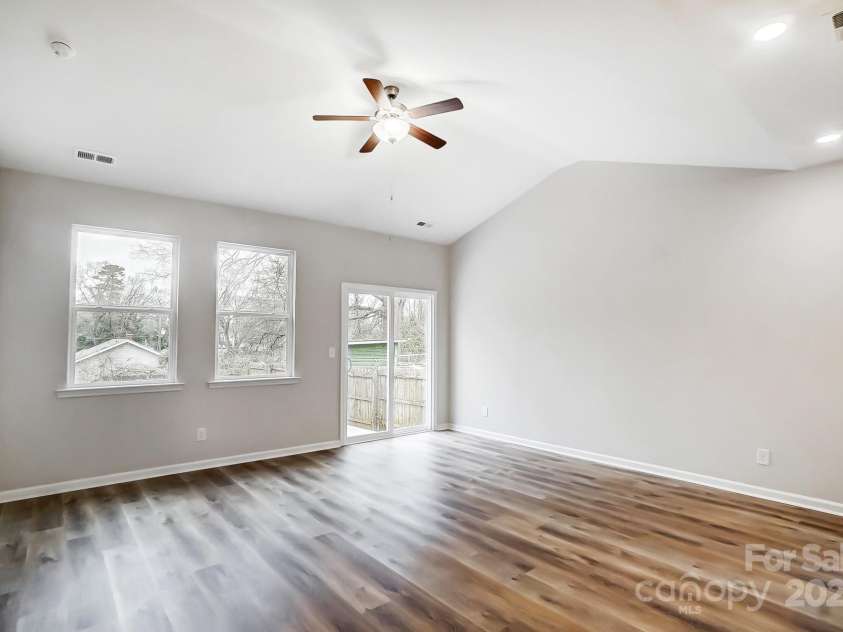 112 Bickett Avenue, Gastonia, NC 28052.  MLS# CAR4255271, YatesRealty ID 12088. 