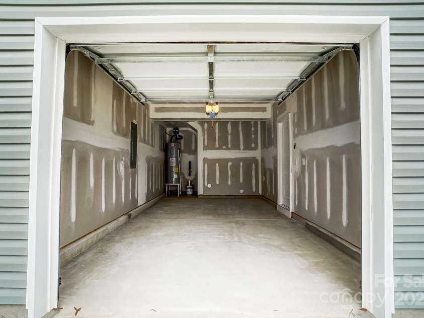 112 Bickett Avenue, Gastonia, NC 28052.  MLS# CAR4255271, YatesRealty ID 12088. 