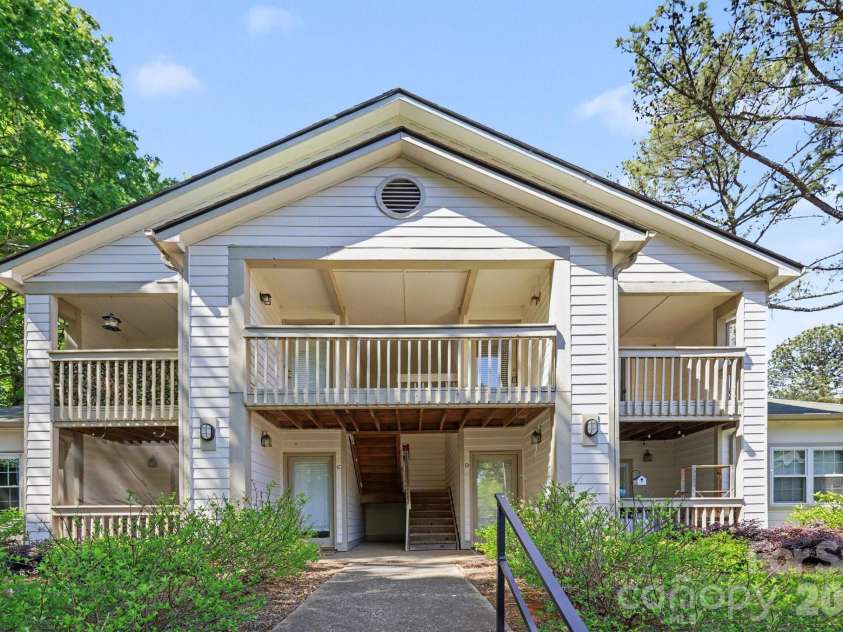 1051 Churchill Downs Court, Charlotte, NC 28211.  MLS# CAR4368893, YatesRealty ID 12089. 