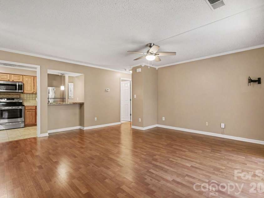 1051 Churchill Downs Court, Charlotte, NC 28211.  MLS# CAR4368893, YatesRealty ID 12089. 