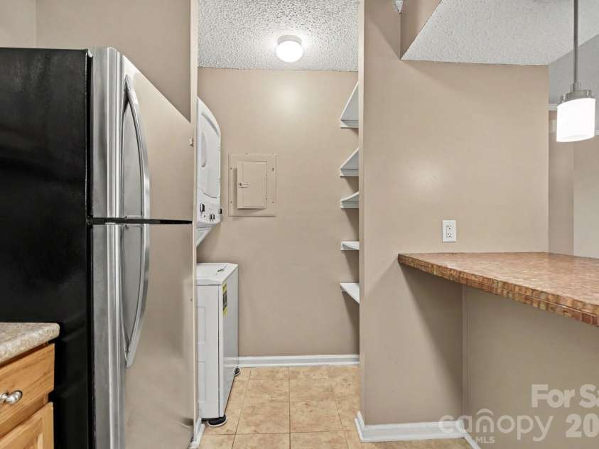 1051 Churchill Downs Court, Charlotte, NC 28211.  MLS# CAR4368893, YatesRealty ID 12089. 