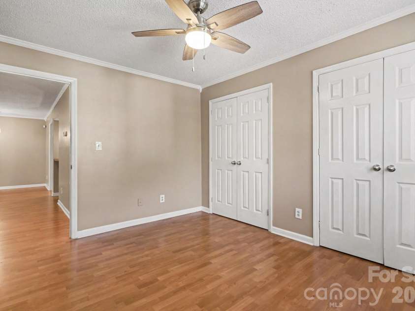 1051 Churchill Downs Court, Charlotte, NC 28211.  MLS# CAR4368893, YatesRealty ID 12089. 