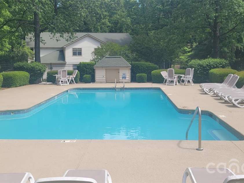 1051 Churchill Downs Court, Charlotte, NC 28211.  MLS# CAR4368893, YatesRealty ID 12089. Community Pool 