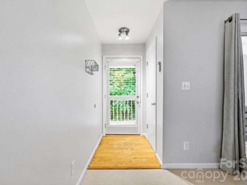 1051 Churchill Downs Court, Charlotte, NC 28211.  MLS# CAR4410243, YatesRealty ID 12089. 