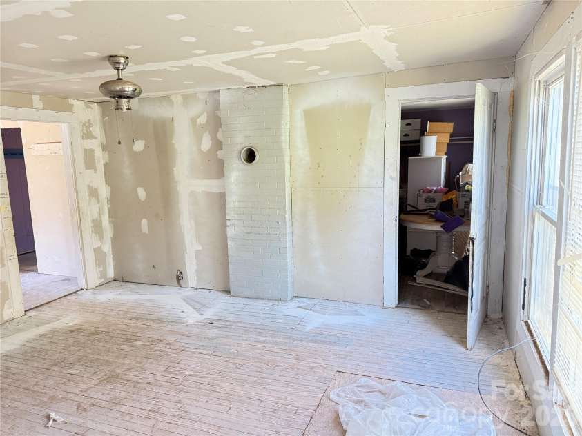 100 Hickory Street, Rhodhiss, NC 28667.  MLS# CAR4369313, YatesRealty ID 12090. 