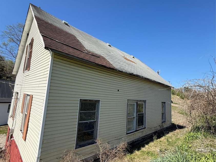 100 Hickory Street, Rhodhiss, NC 28667.  MLS# CAR4369313, YatesRealty ID 12090. 