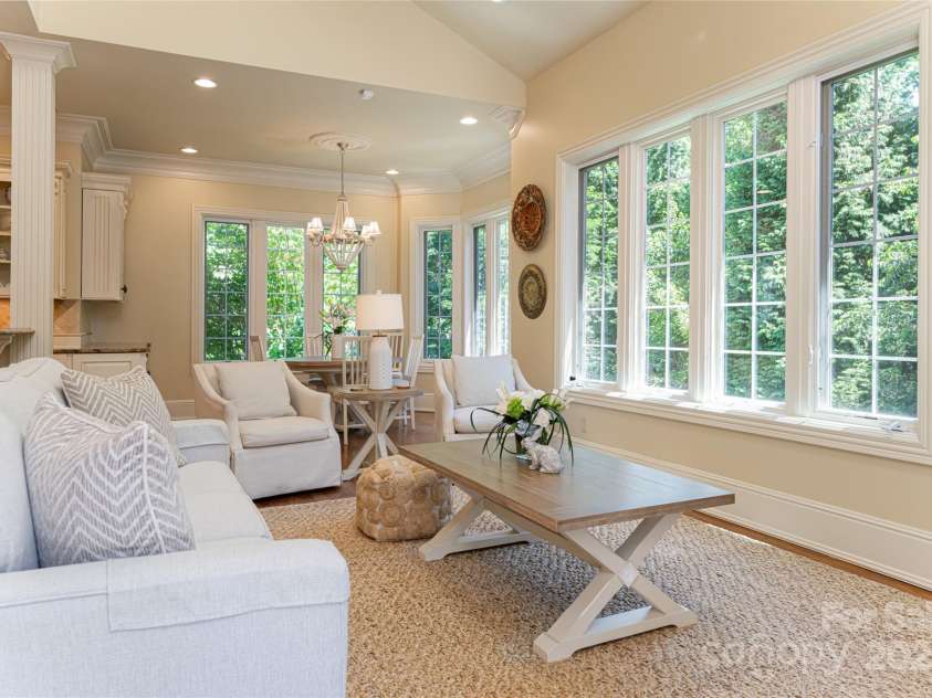 2005 Viburnum Lane, Asheville, NC 28803.  MLS# CAR4151623, YatesRealty ID 12090. 