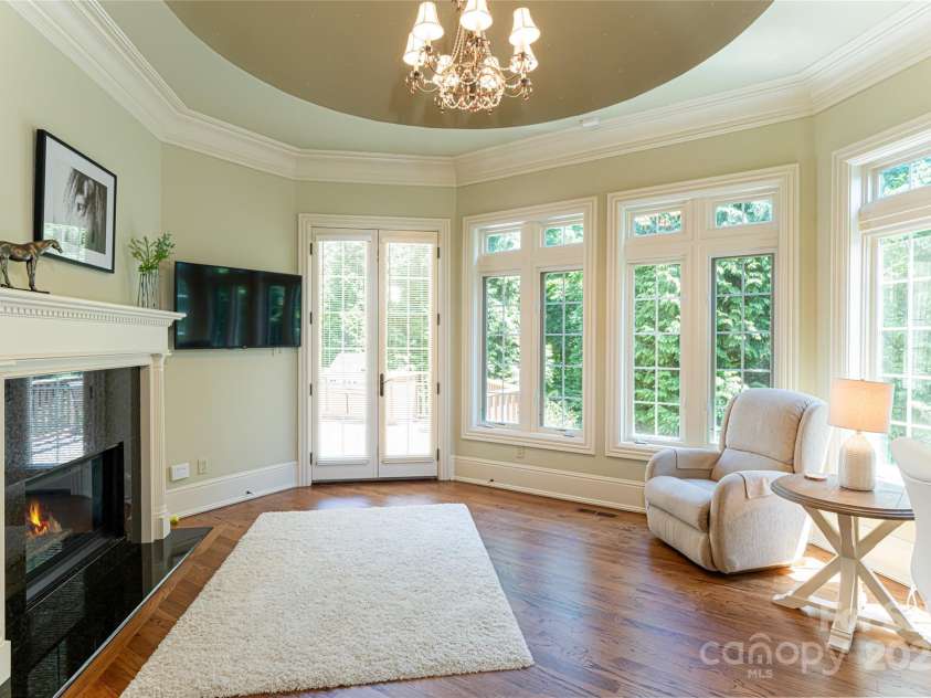 2005 Viburnum Lane, Asheville, NC 28803.  MLS# CAR4151623, YatesRealty ID 12090. 