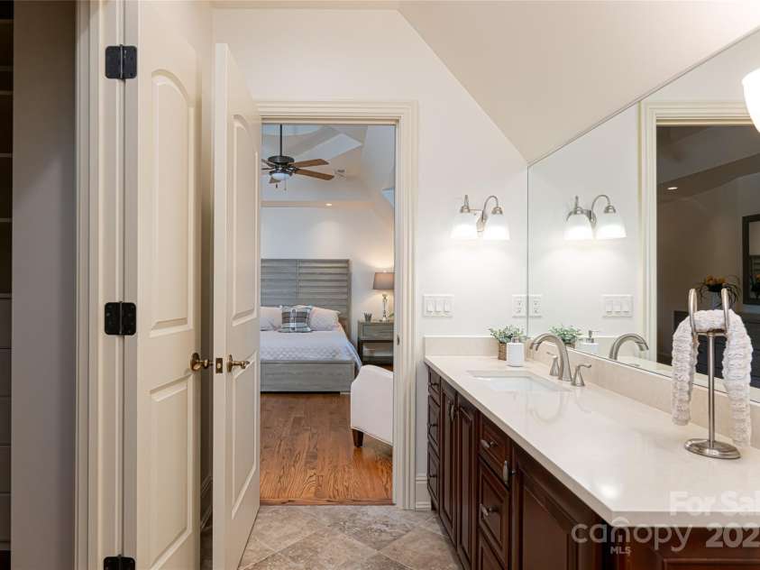 2005 Viburnum Lane, Asheville, NC 28803.  MLS# CAR4151623, YatesRealty ID 12090. 