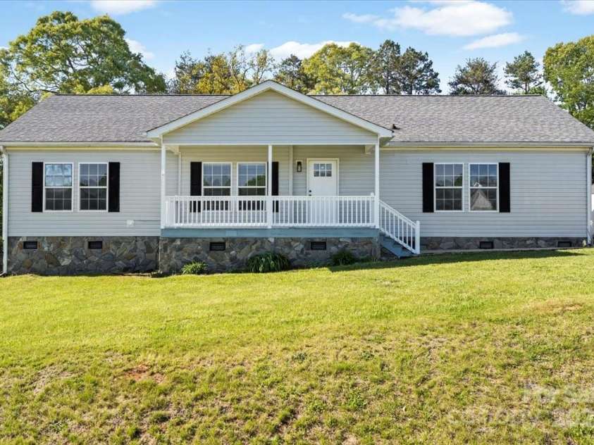 1058 Canada Drive, Dallas, NC 28034.  MLS# CAR4244603, YatesRealty ID 12091. 