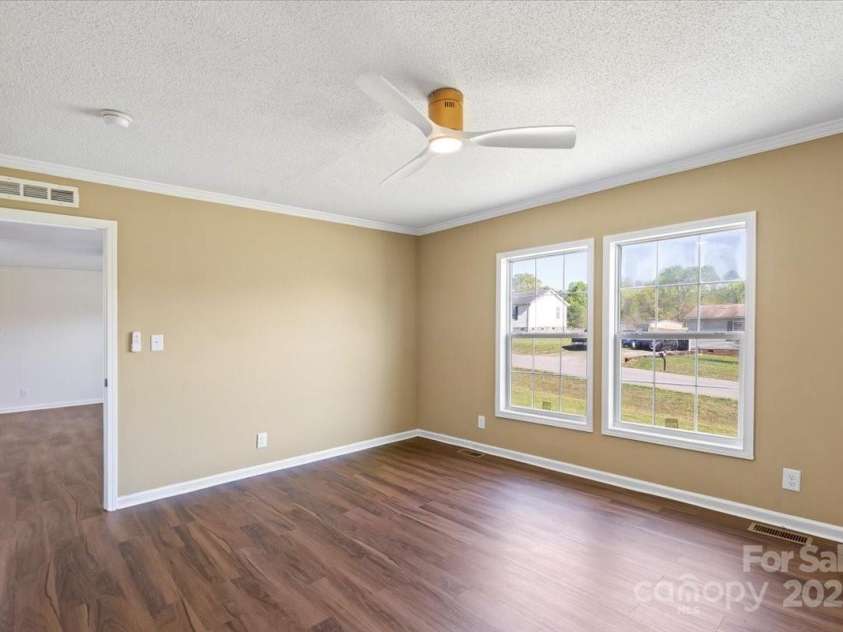 1058 Canada Drive, Dallas, NC 28034.  MLS# CAR4244603, YatesRealty ID 12091. 