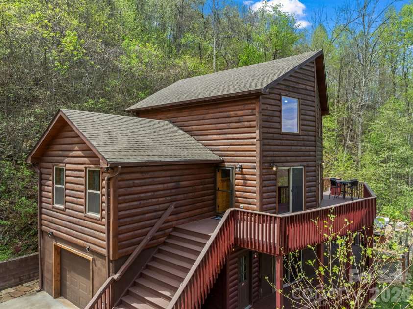 356 Walnut Cove Ridge, Bryson City, NC 28713.  MLS# CAR4370436, YatesRealty ID 12091. 