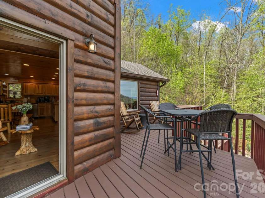 356 Walnut Cove Ridge, Bryson City, NC 28713.  MLS# CAR4370436, YatesRealty ID 12091. 