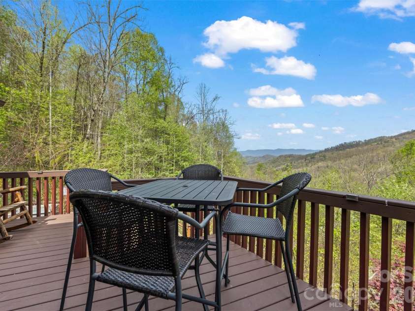 356 Walnut Cove Ridge, Bryson City, NC 28713.  MLS# CAR4370436, YatesRealty ID 12091. 