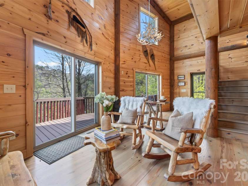 356 Walnut Cove Ridge, Bryson City, NC 28713.  MLS# CAR4370436, YatesRealty ID 12091. 