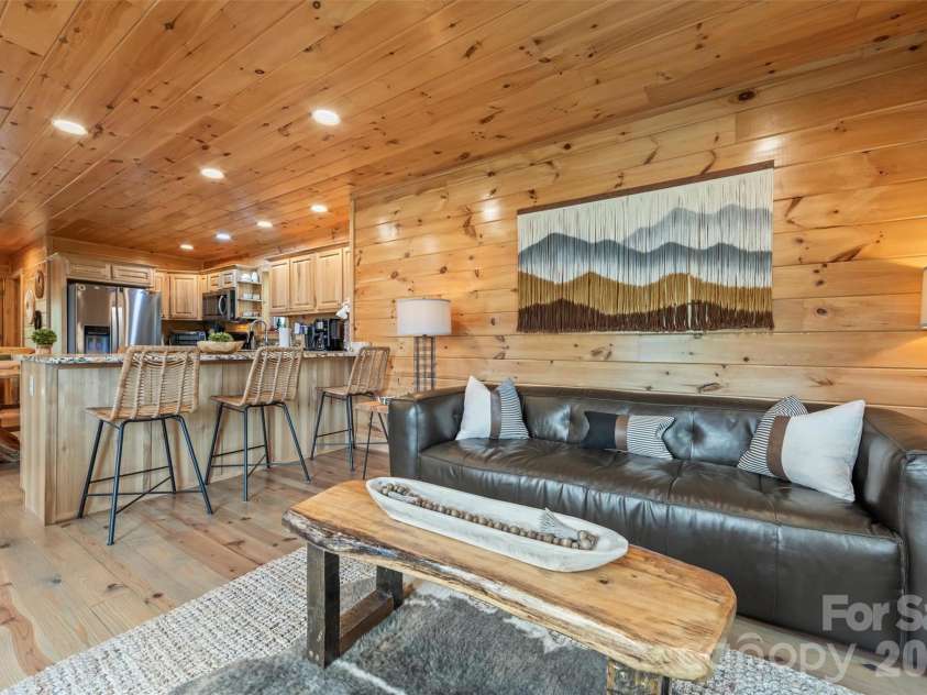 356 Walnut Cove Ridge, Bryson City, NC 28713.  MLS# CAR4370436, YatesRealty ID 12091. 