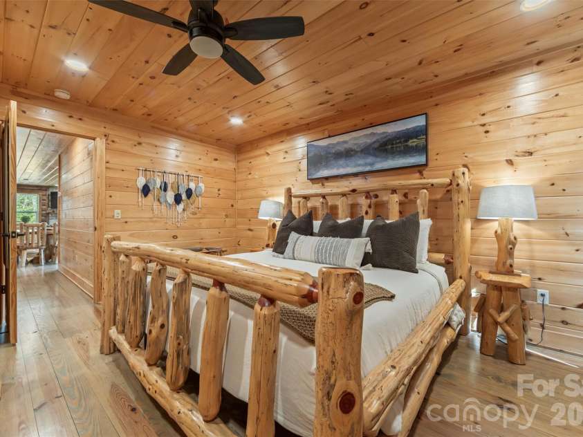 356 Walnut Cove Ridge, Bryson City, NC 28713.  MLS# CAR4370436, YatesRealty ID 12091. 
