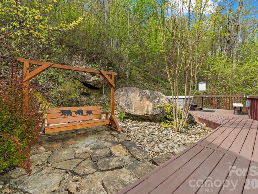 356 Walnut Cove Ridge, Bryson City, NC 28713.  MLS# CAR4370436, YatesRealty ID 12091. 