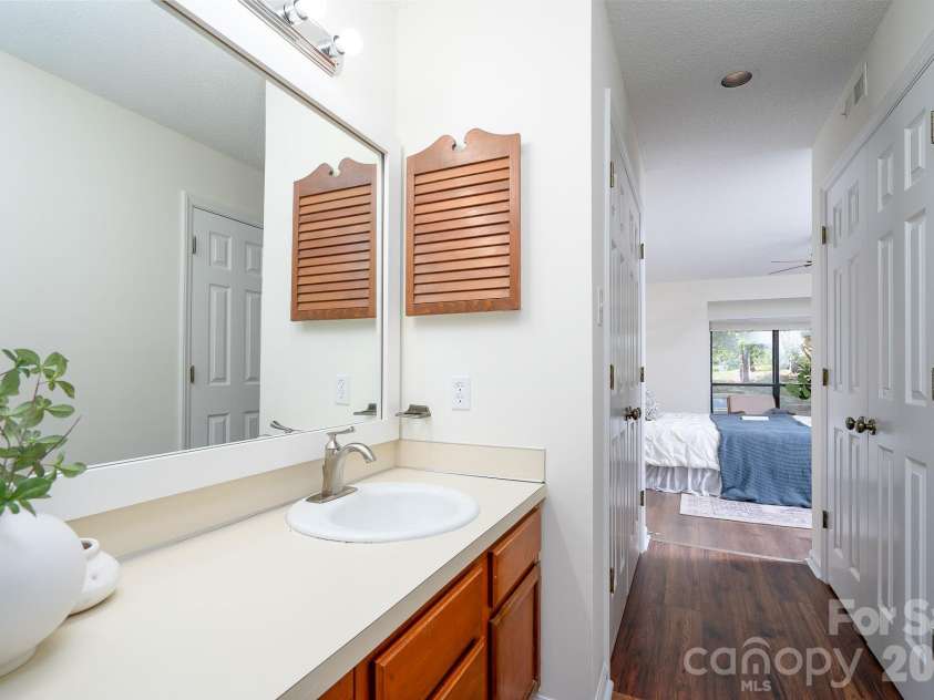 7309 Winery Lane, Charlotte, NC 28227.  MLS# CAR4368216, YatesRealty ID 12094. 