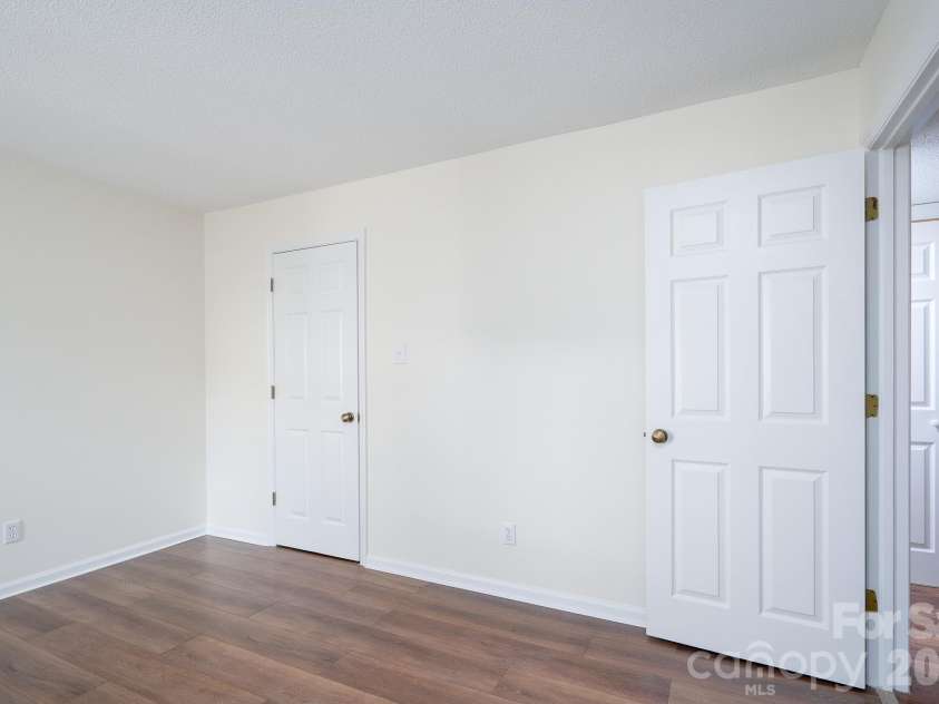 7309 Winery Lane, Charlotte, NC 28227.  MLS# CAR4368216, YatesRealty ID 12094. 