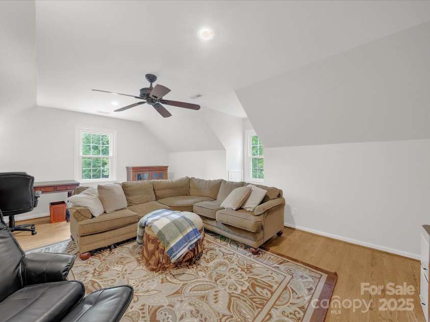 3133 English Sparrow Lane, Charlotte, NC 28210.  MLS# CAR4253692, YatesRealty ID 12096. Spacious Bonus Room on second level