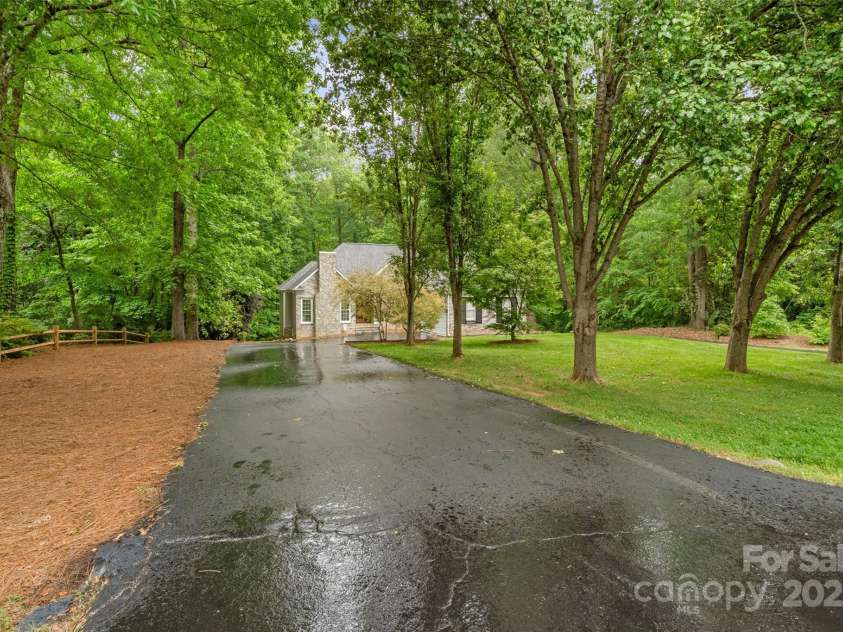 1669 Mary Ellen Drive, Fort Mill, SC 29708.  MLS# CAR4256765, YatesRealty ID 12097. 