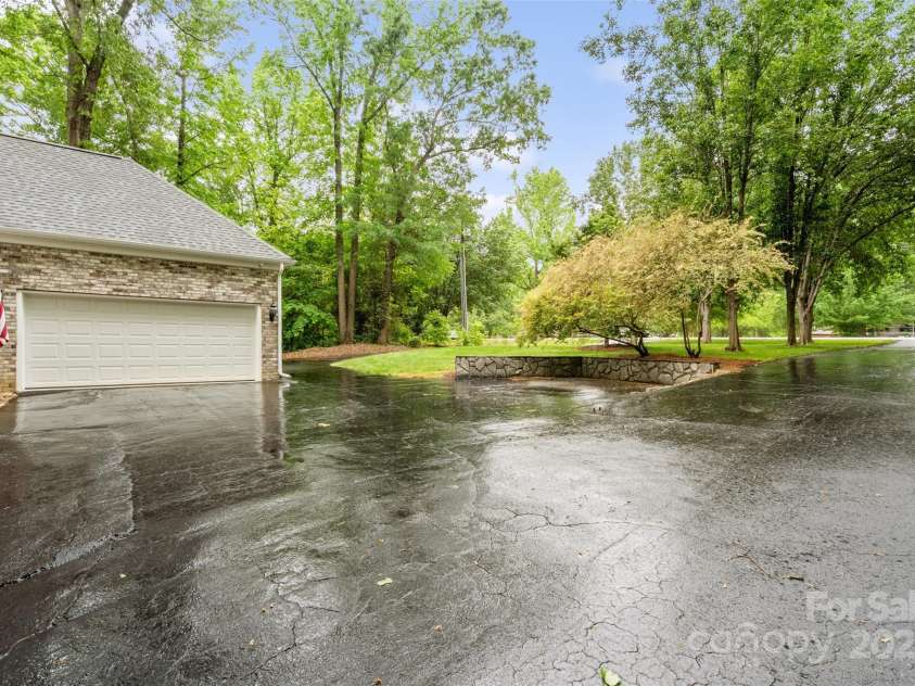 1669 Mary Ellen Drive, Fort Mill, SC 29708.  MLS# CAR4256765, YatesRealty ID 12097. 
