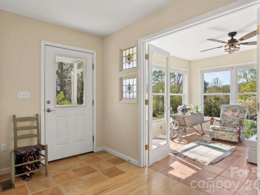 367 Crescent Street, Saluda, NC 28773.  MLS# CAR4369902, YatesRealty ID 12097. 