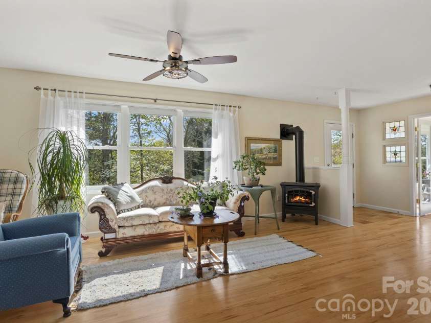367 Crescent Street, Saluda, NC 28773.  MLS# CAR4369902, YatesRealty ID 12097. 