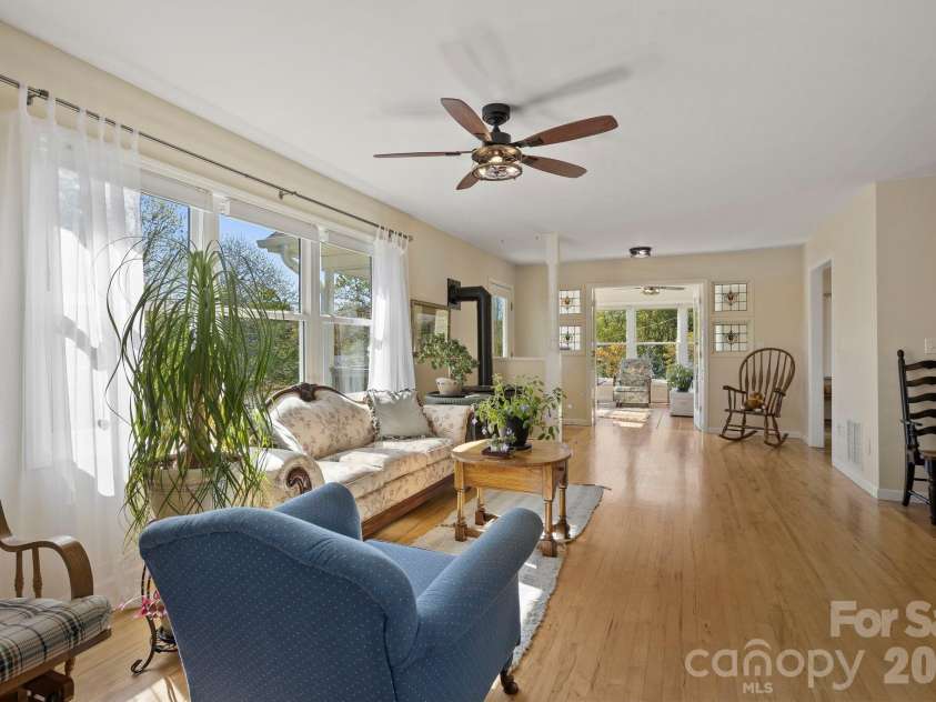 367 Crescent Street, Saluda, NC 28773.  MLS# CAR4369902, YatesRealty ID 12097. 