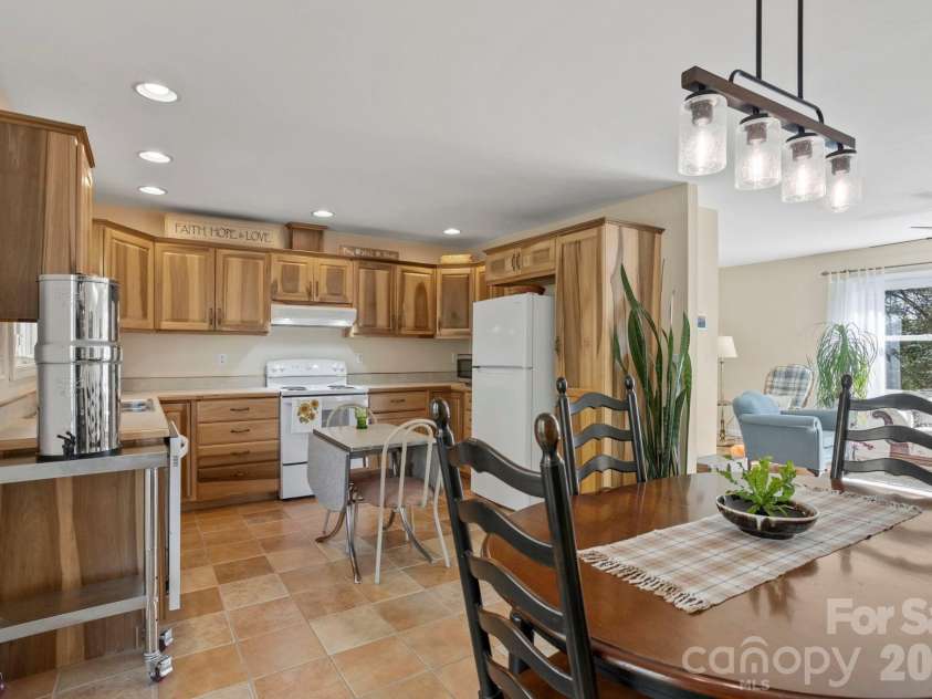 367 Crescent Street, Saluda, NC 28773.  MLS# CAR4369902, YatesRealty ID 12097. 