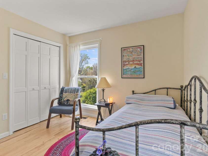 367 Crescent Street, Saluda, NC 28773.  MLS# CAR4369902, YatesRealty ID 12097. 