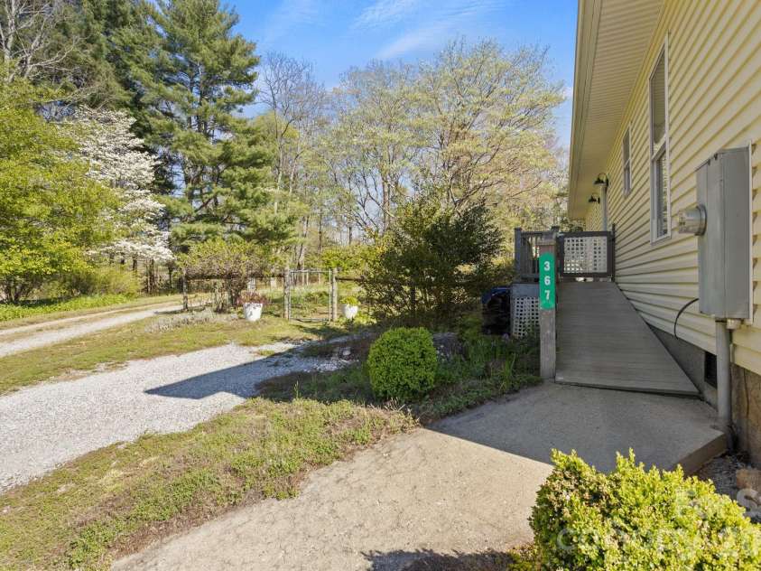 367 Crescent Street, Saluda, NC 28773.  MLS# CAR4369902, YatesRealty ID 12097. 