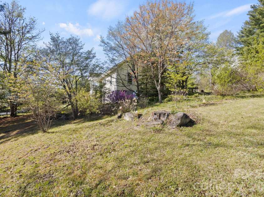 367 Crescent Street, Saluda, NC 28773.  MLS# CAR4369902, YatesRealty ID 12097. 