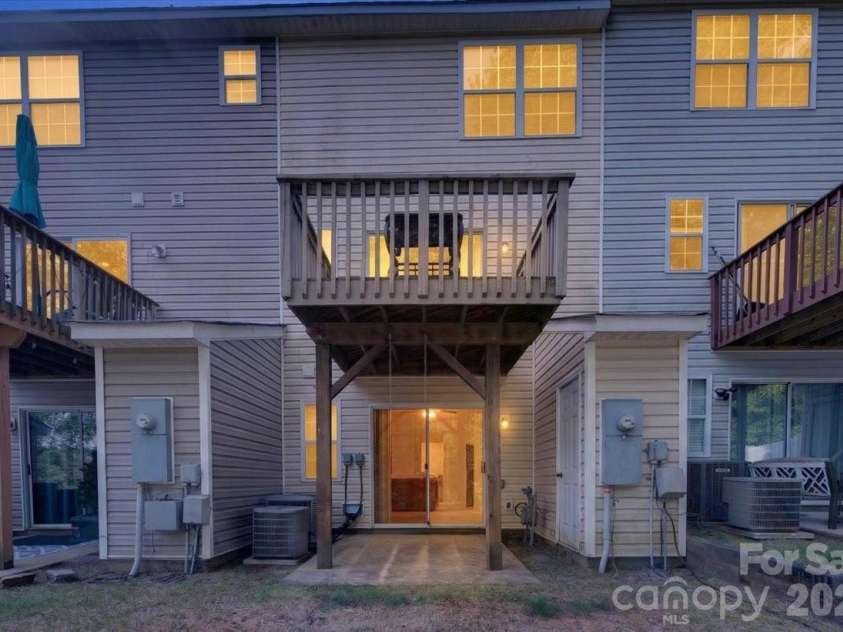 17035 Turning Stick Court, Charlotte, NC 28213.  MLS# CAR4370469, YatesRealty ID 12098. 
