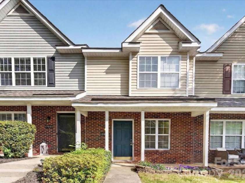 17035 Turning Stick Court, Charlotte, NC 28213.  MLS# CAR4370469, YatesRealty ID 12098. 